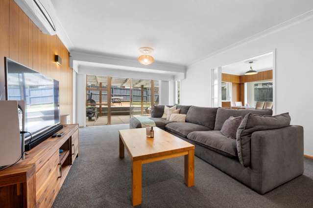 34 Meadway Sunnyhills_3