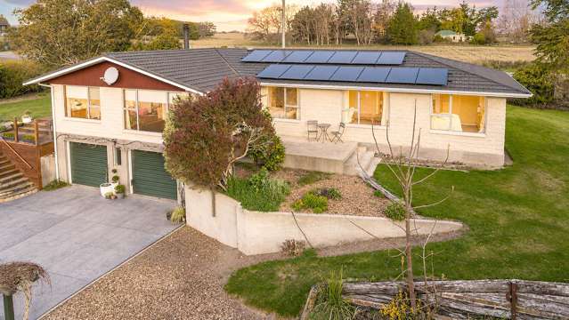 3300sqm, Two Titles with Views for Days