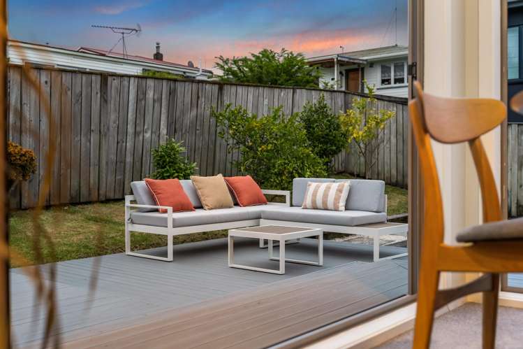 39 Fairclough Road Beach Haven_10