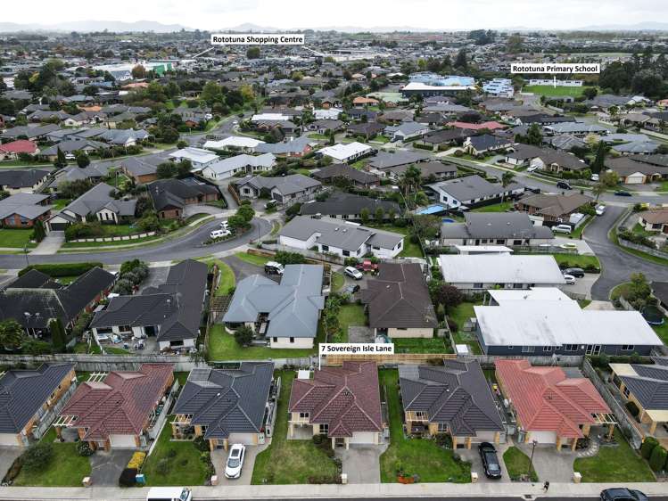 7 Sovereign Isle Lane Rototuna_14