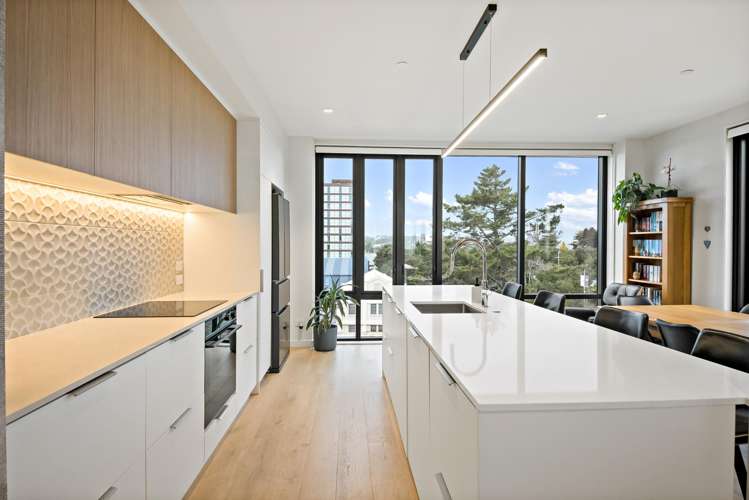 203/45 Hudson Bay Road_1