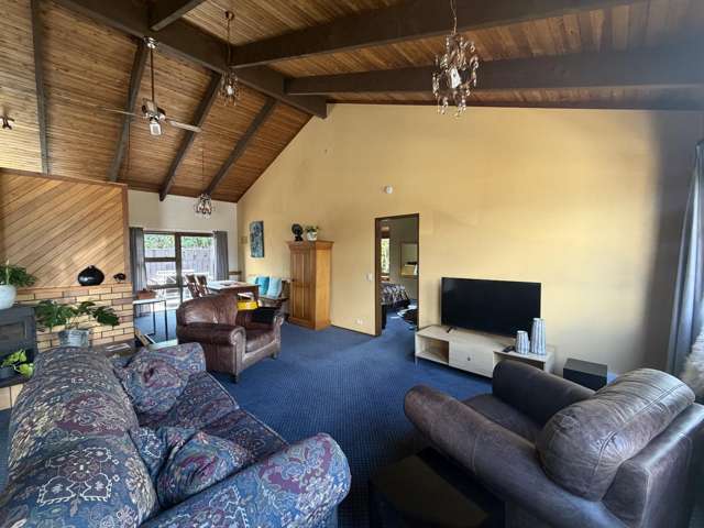 24 Nicholas Ave (Front House) Whitianga_4