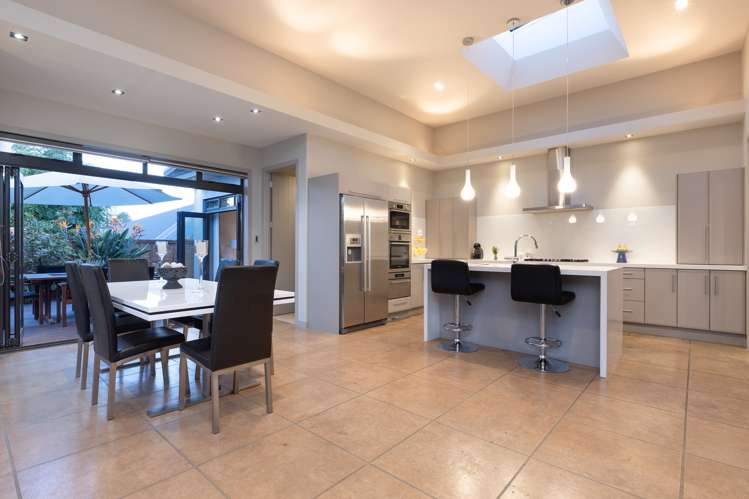 30 Contour Avenue Pyes Pa_6