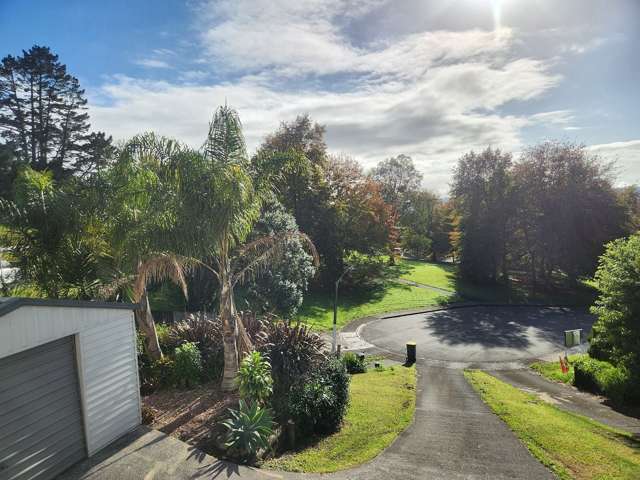 28 Zingaro Place Massey_2