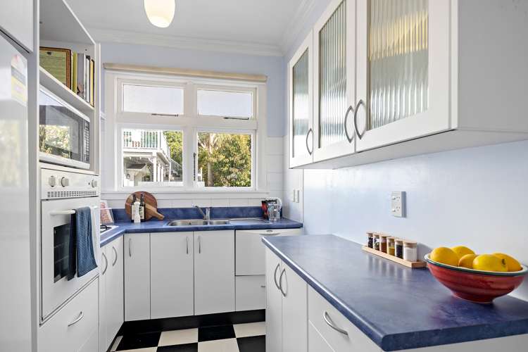 6/1 Rixon Grove Mount Victoria_5