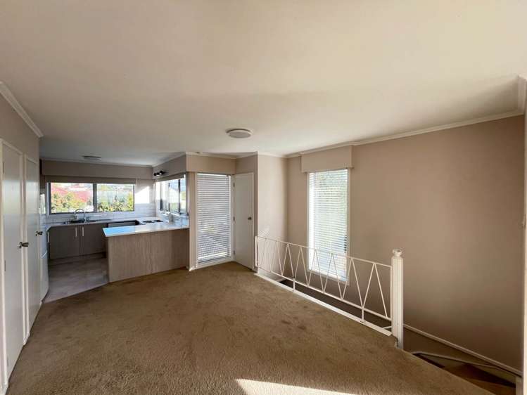 1/60 West Coast Road Glen Eden_2