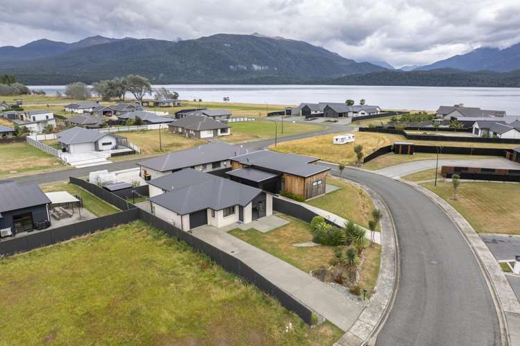 9 Wapiti Drive Te Anau_21