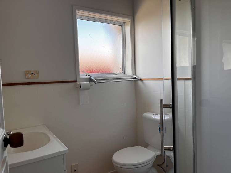 2109 East Coast Road Silverdale_15
