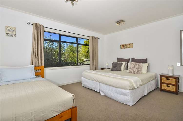 28 Penguin Drive Murrays Bay_12