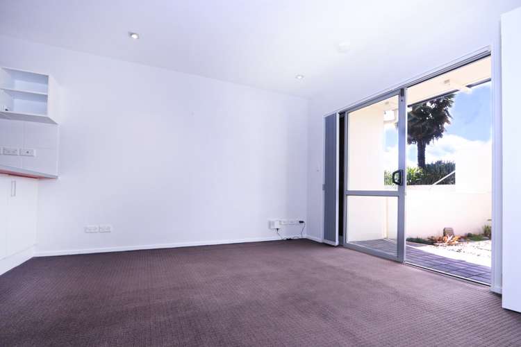 B2/71 Spencer Road Oteha_8