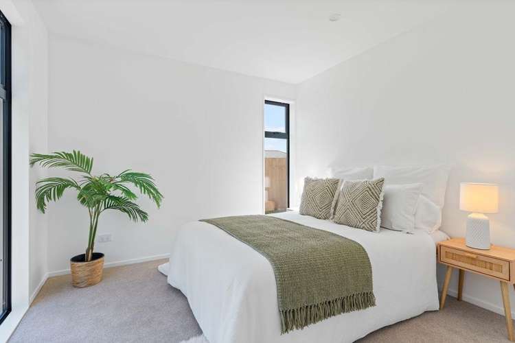 8 Molly Place Southbridge_15