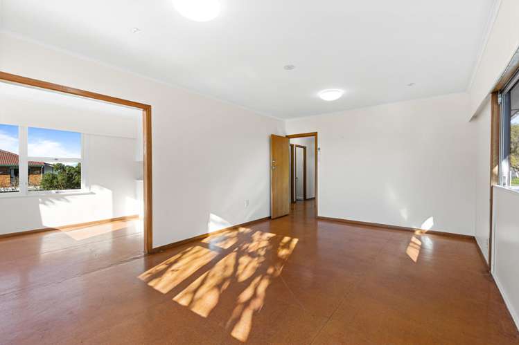 4257 Great North Road Glendene_18
