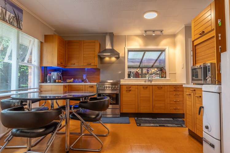 10 Parkdale Place Glenview_8