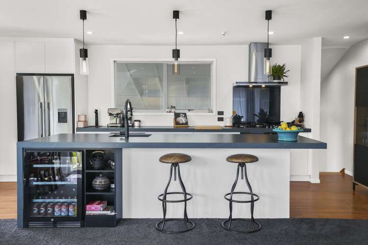 25 Finlow Drive Te Atatu South_7