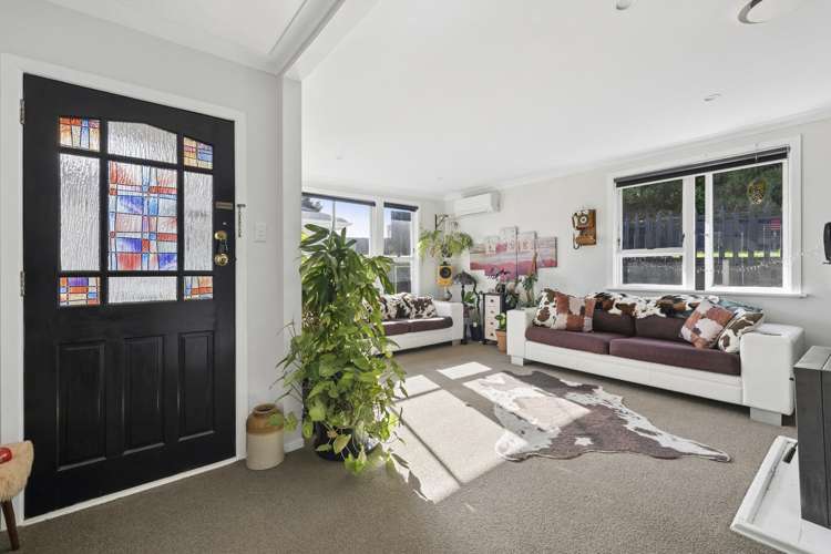 21 Pencarrow Crescent Wainuiomata_7