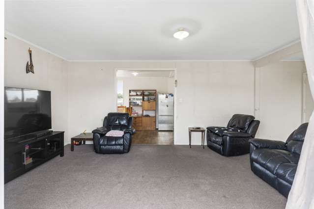 13 Parker Crescent Otara_4