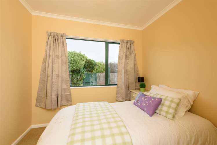 32 Jordan Street Island Bay_14