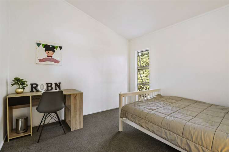 5 Taurus Crescent Beach Haven_16