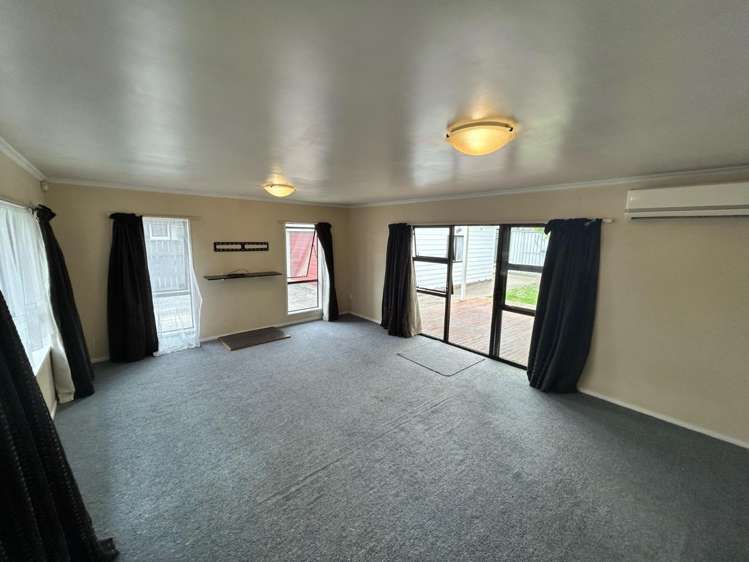 158 Amberley Avenue 10923_3