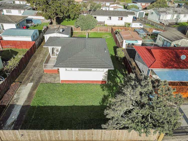 27 Sandrine Avenue Clover Park_26