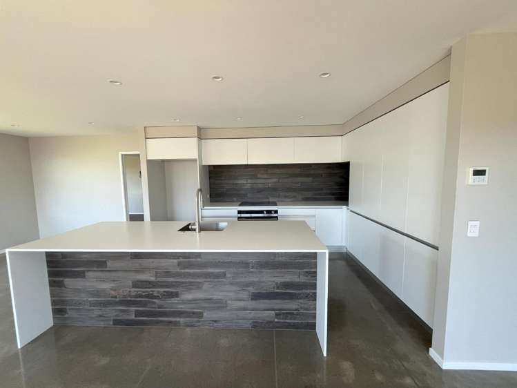 10 Masters Lane Waitara_1