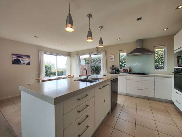 72a Bradbury Road Botany Downs_4