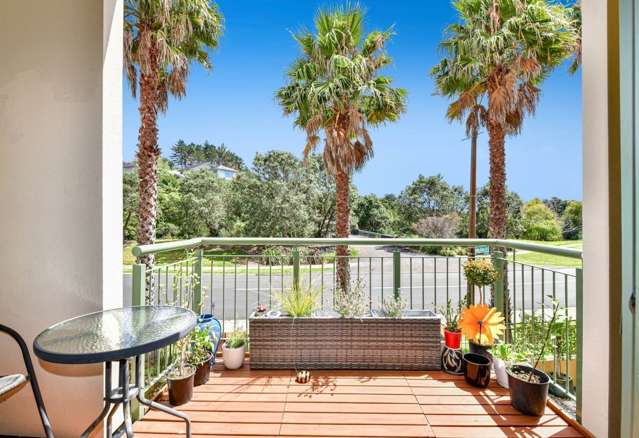 8 Waterside Crescent Gulf Harbour_1