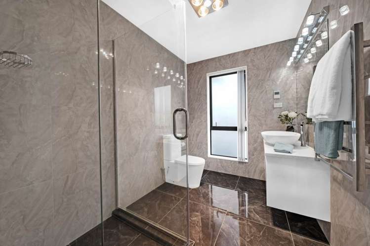 23 Ballyliffin Drive Flat Bush_21