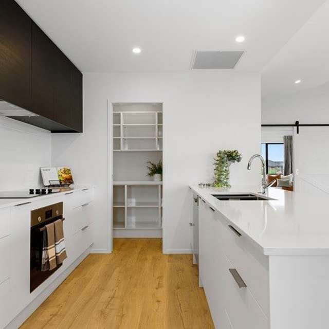 Makomako Crescent Wharewaka_4