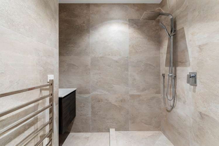 2 Sunvista Avenue Oteha_16