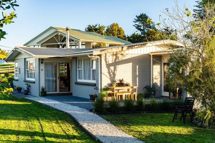 84 Devich Road_5