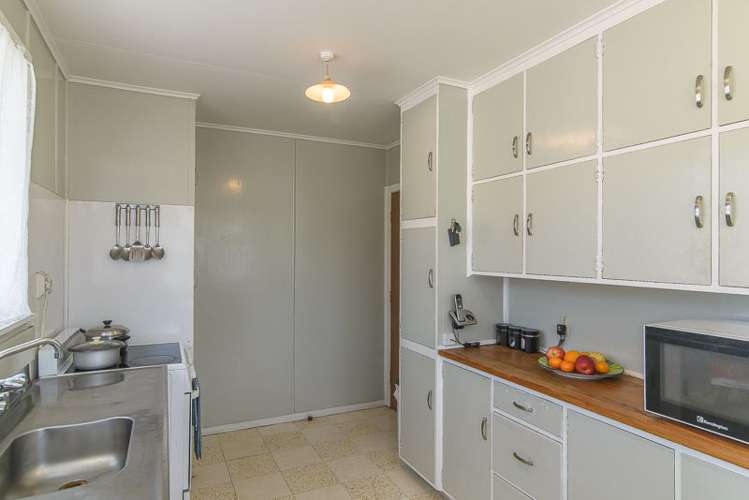 363 Warspite Avenue Waitangirua_9