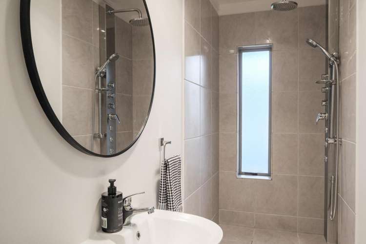 2/15 Tarawera Road 1095_8