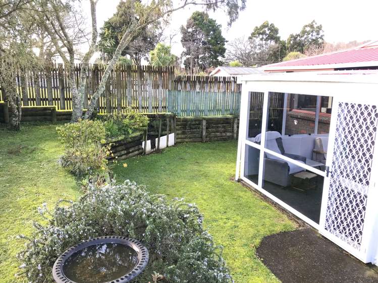 122unit Kenny Street Waihi_6