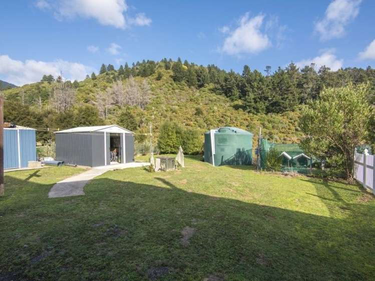 112 Boons Valley Road Waikawa_8