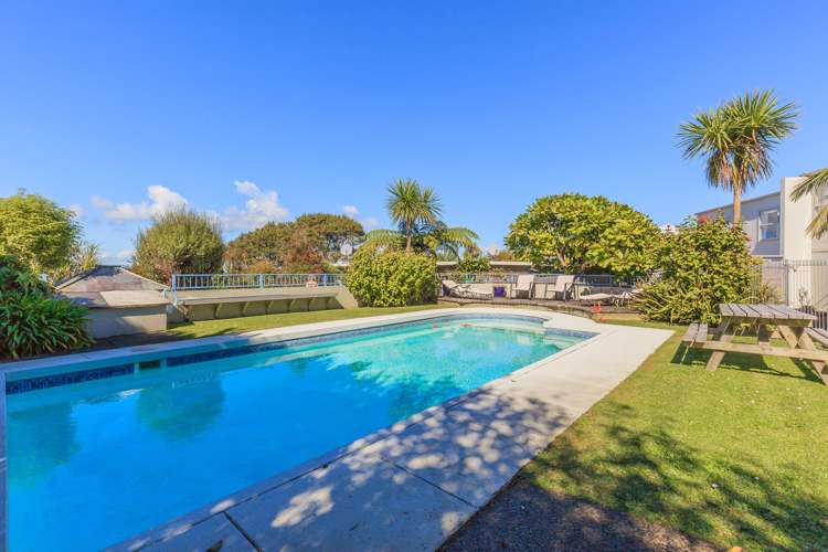 8/18 Parr Terrace Castor Bay_16