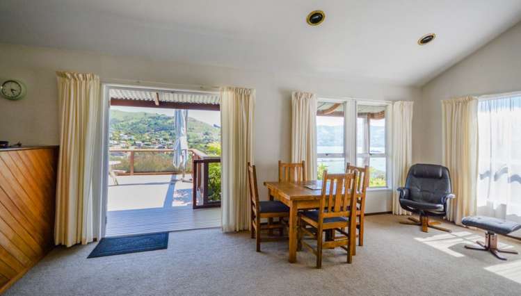 17 Settlers Hill Akaroa_17
