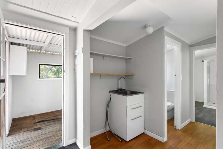 1 Toru Street Makaraka_16