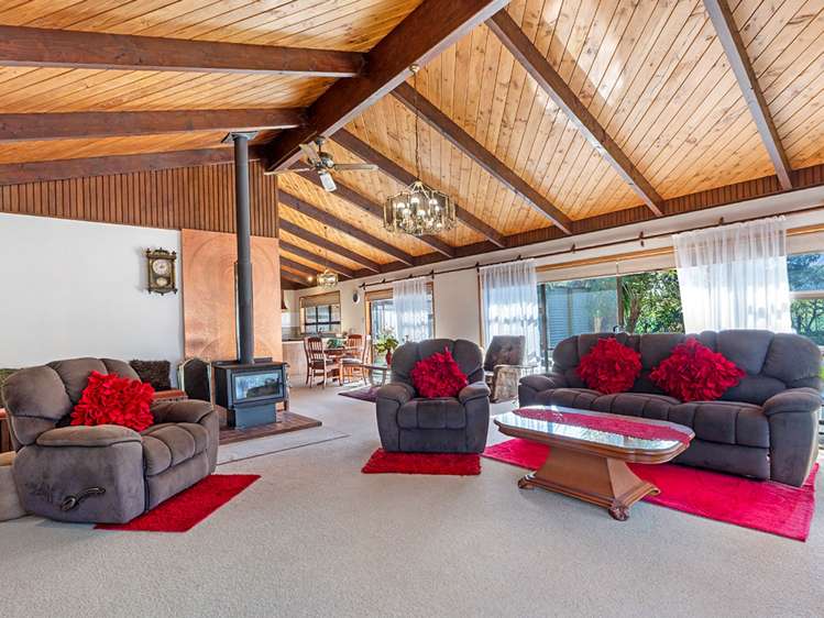 242 Baylys Coast Road Dargaville_10