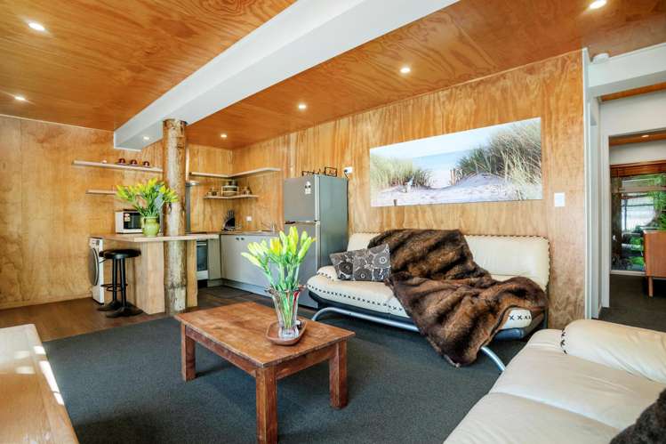 3A Whiorau Grove Lowry Bay_34