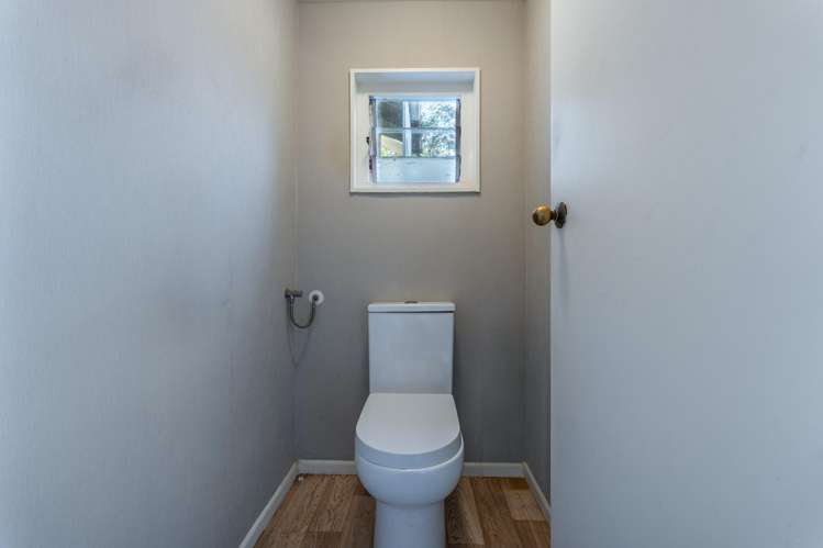 18 Maltby Avenue West End_22
