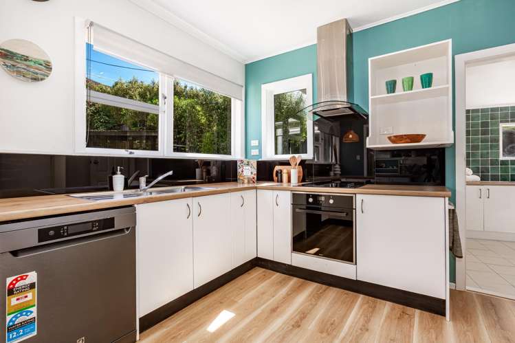 8 Jalna Avenue Khandallah_12