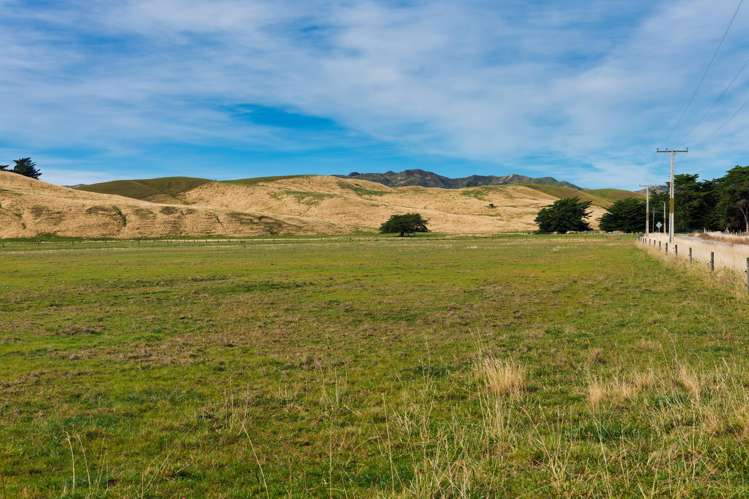 Corner Marfells Beach and Clifford Roads Lake Grassmere_35