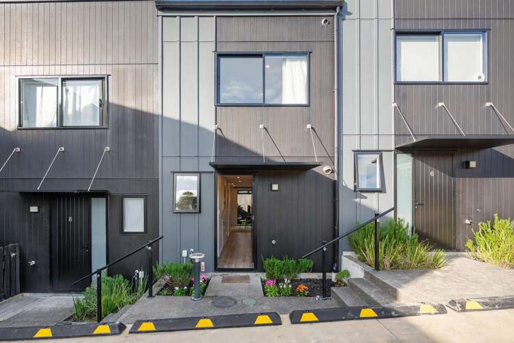 7/8 Chivalry Road Glenfield_12