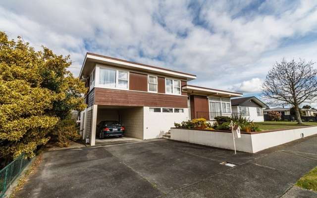 108 Long Melford Road Awapuni_1