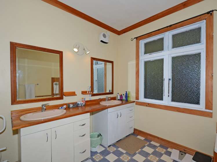 84 Moeraki Road Maoribank_10