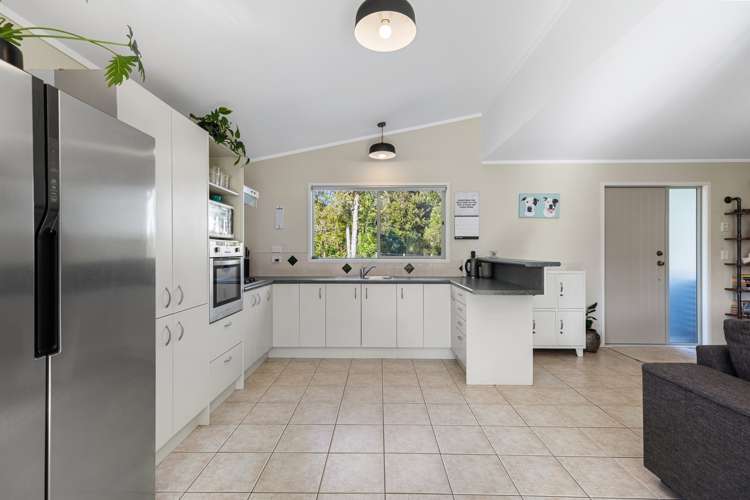 1677 Pyes Pa Road Oropi_8