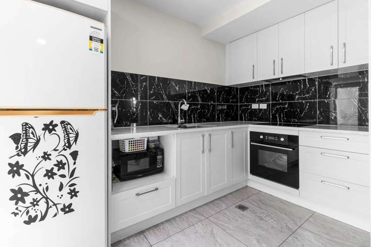 1/16 Fairway Drive Mount Roskill_3