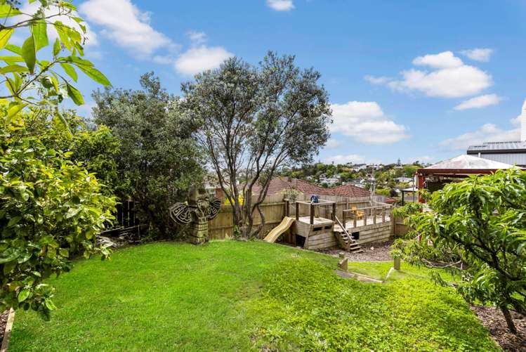 593 East Coast Road Browns Bay_27