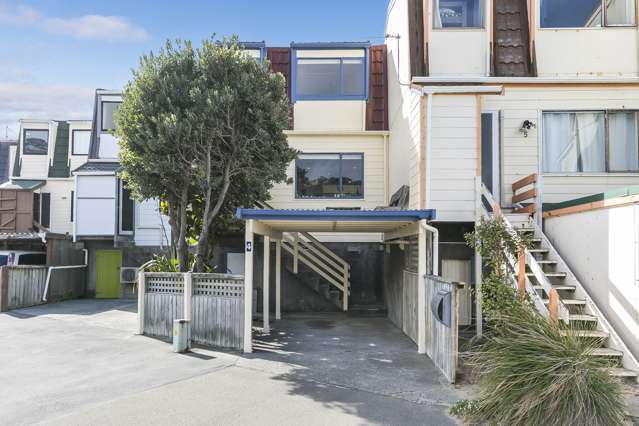 4/100 Lyall Parade Lyall Bay_2